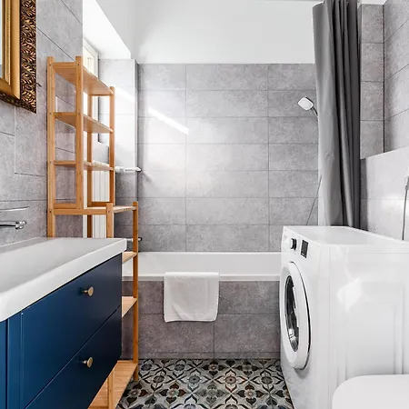 Shortstaypoland Wybrzeze Kosciuszkowskie B126 ワルシャワ