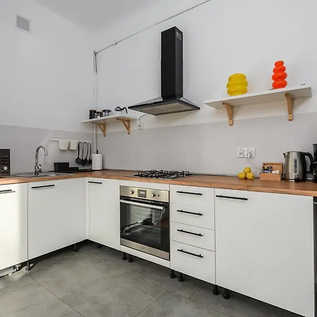 Shortstaypoland Wybrzeze Kosciuszkowskie B126 바르샤바